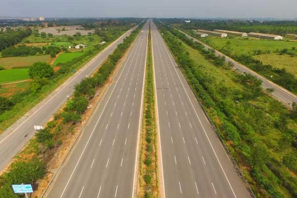 DELHI MUMBAI EXPRESSWAY